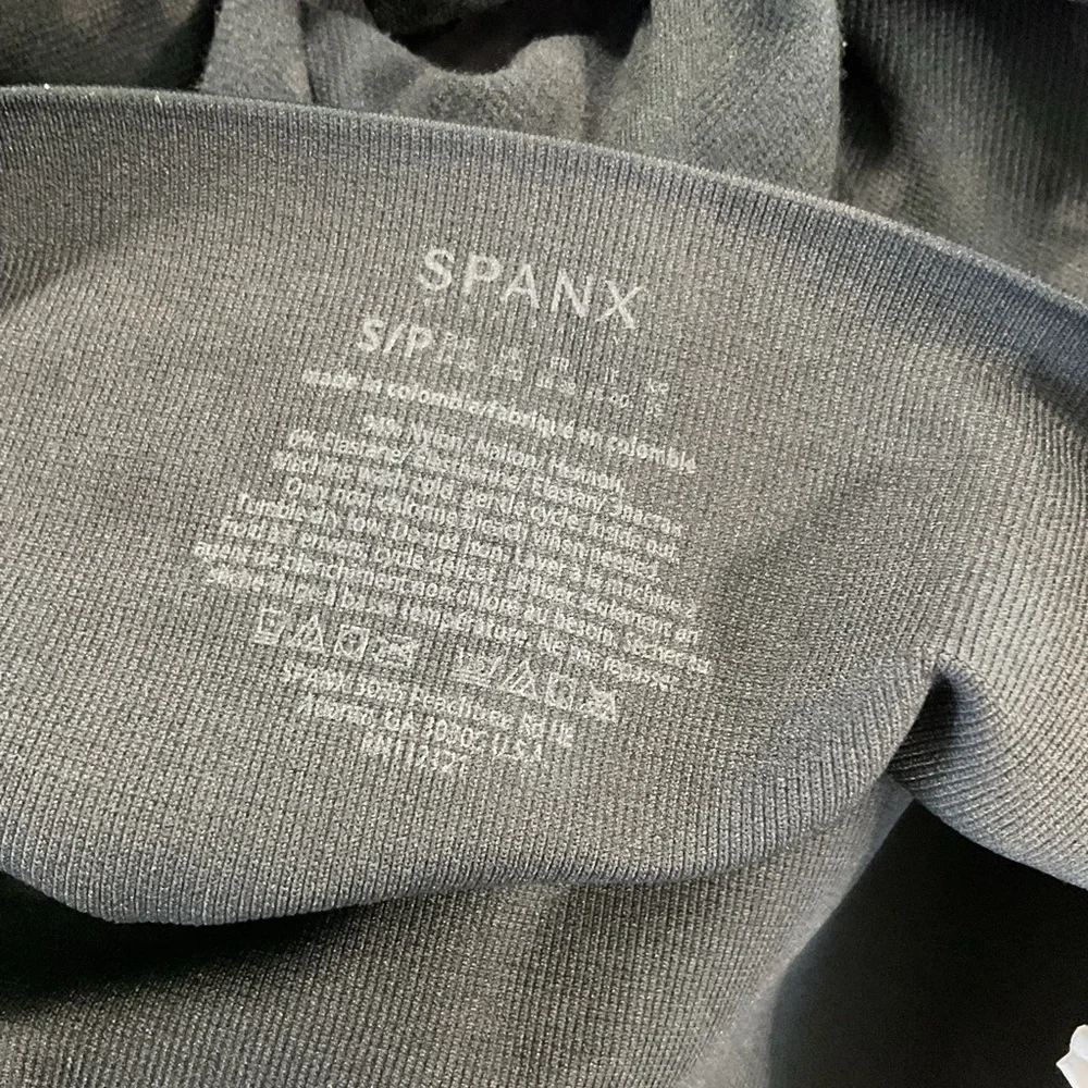 Spanx Cropped Look At Me Now Leggings Size Small Seamless Camo Pull On B62